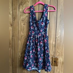 Small Lauren Conrad Cross Back Floral Dress